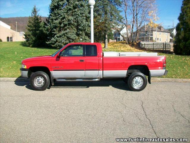 Dodge Ram 2500 Z71 4X4 CREW CAB Pickup