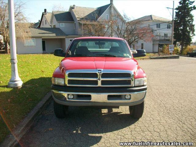 Dodge Ram 2500 2000 photo 2