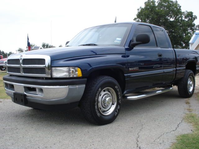 Dodge Ram 2500 2001 photo 2