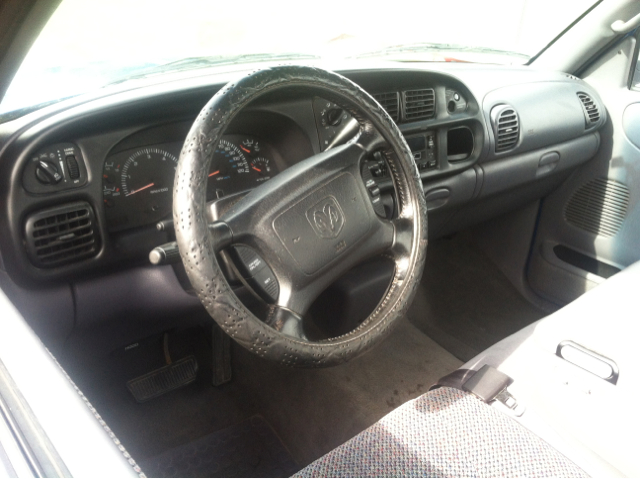 Dodge Ram 2500 2001 photo 2