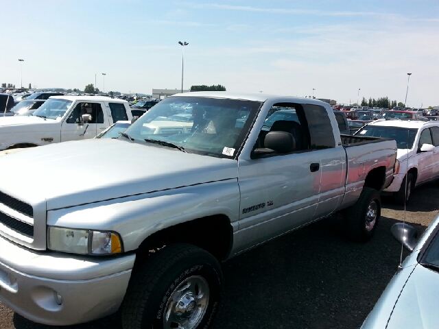 Dodge Ram 2500 2001 photo 1