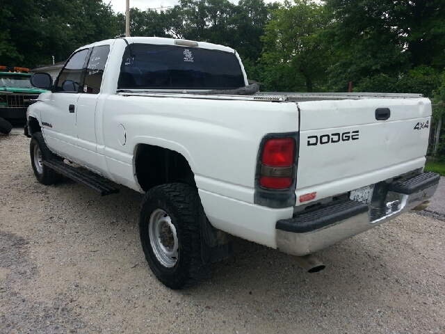 Dodge Ram 2500 2001 photo 2