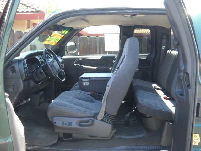 Dodge Ram 2500 2001 photo 2