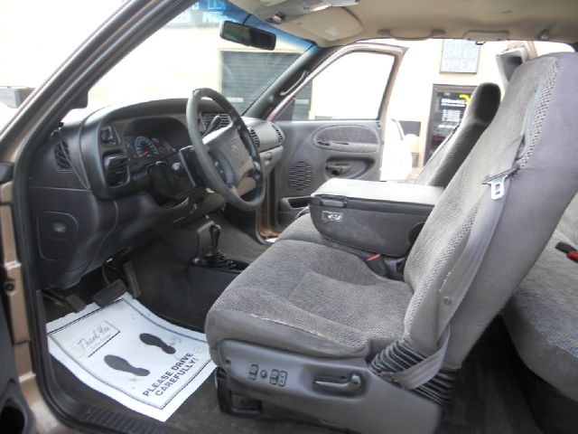 Dodge Ram 2500 2001 photo 20