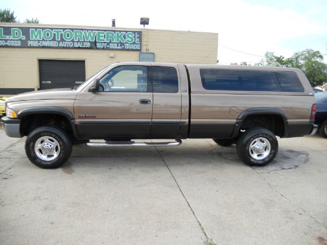 Dodge Ram 2500 2001 photo 22