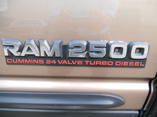 Dodge Ram 2500 2001 photo 3