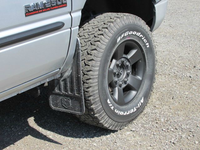 Dodge Ram 2500 2001 photo 2