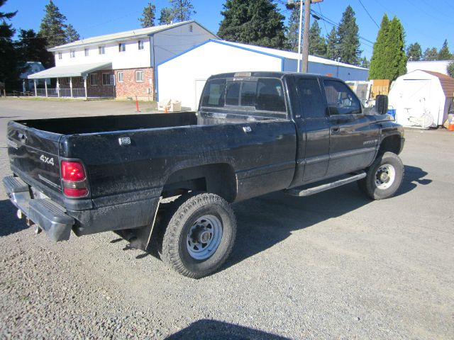 Dodge Ram 2500 2001 photo 2