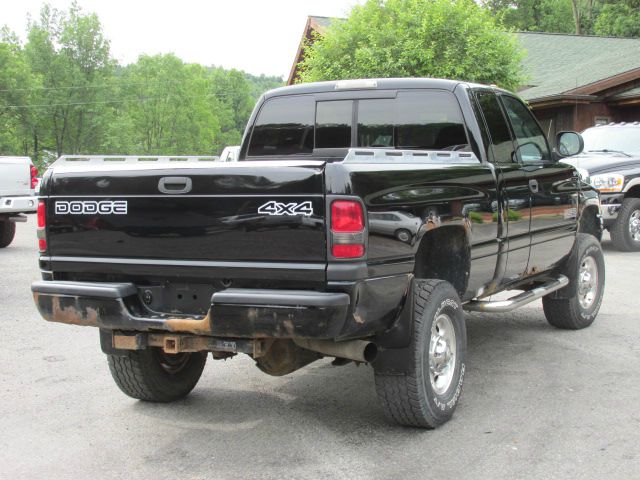 Dodge Ram 2500 4WD 1500 LTZ Extended Cab Pickup