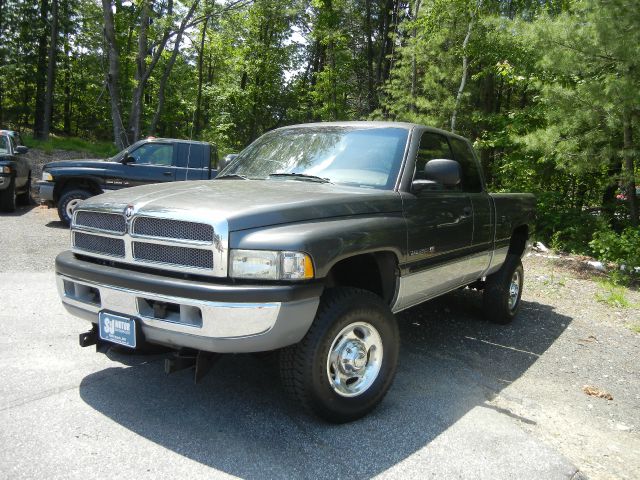 Dodge Ram 2500 2002 photo 2