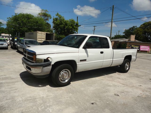 Dodge Ram 2500 Xlt-2nd Bench-fwd-cd Player-5 Pass-1 Owner Pickup Truck