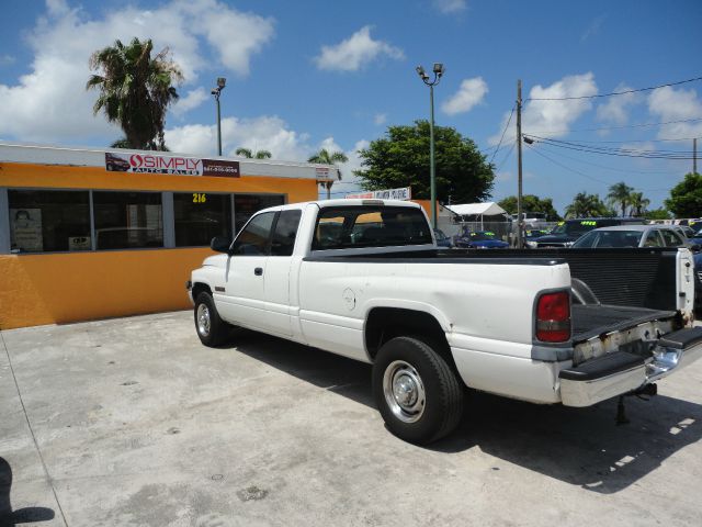 Dodge Ram 2500 2002 photo 2