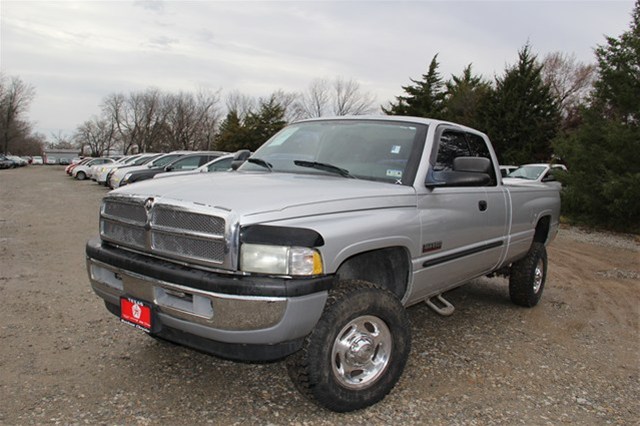 Dodge Ram 2500 Base Unspecified