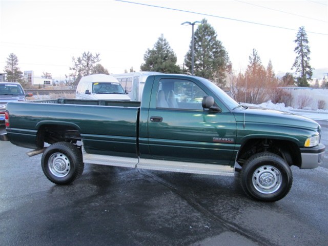 Dodge Ram 2500 2002 photo 4