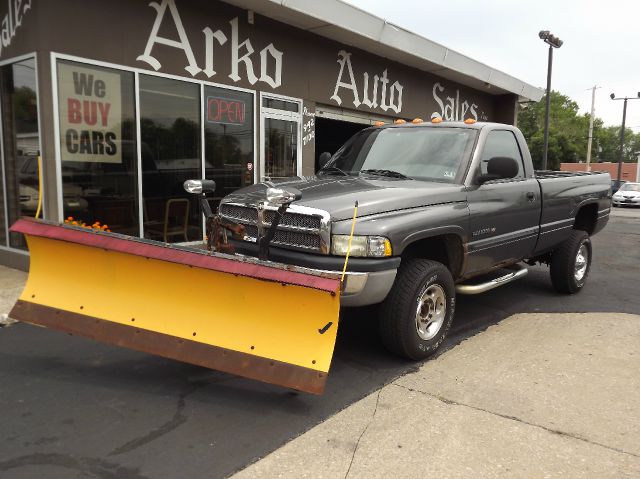 Dodge Ram 2500 2002 photo 2