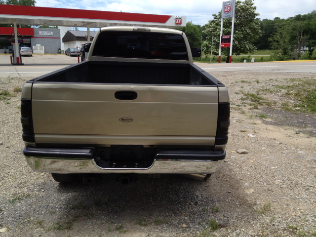 Dodge Ram 2500 2002 photo 2