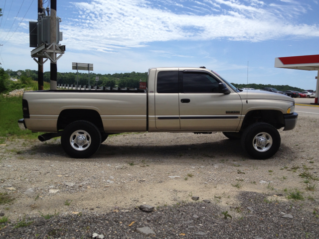 Dodge Ram 2500 2002 photo 3