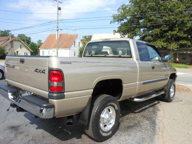 Dodge Ram 2500 2002 photo 2