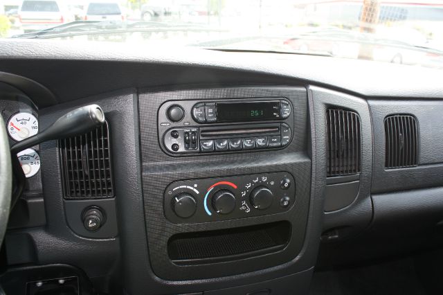 Dodge Ram 2500 2003 photo 2