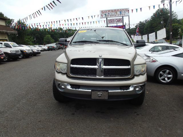 Dodge Ram 2500 4dr 114 WB XLT 4WD Pickup Truck