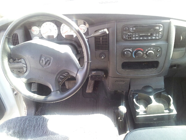 Dodge Ram 2500 2003 photo 2