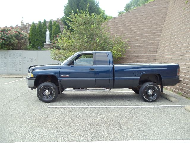 Dodge Ram 2500 2003 photo 1