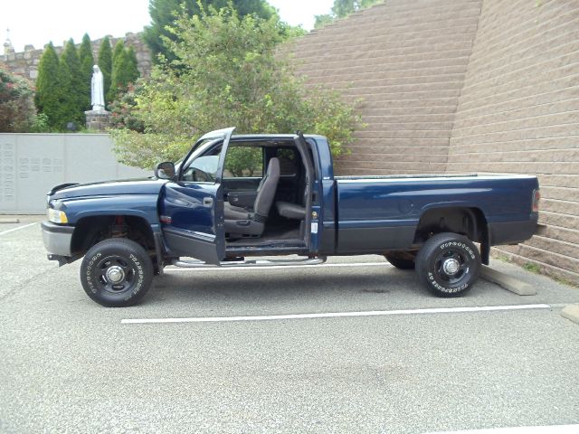 Dodge Ram 2500 2003 photo 3