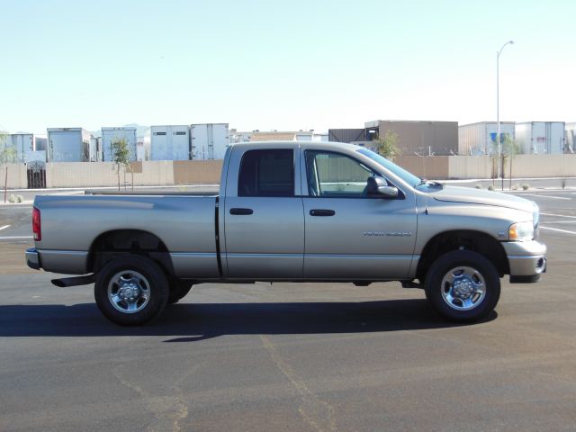 Dodge Ram 2500 Ext WT Pickup Truck