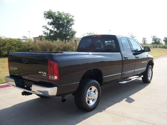 Dodge Ram 2500 2004 photo 2