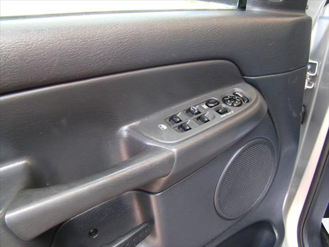 Dodge Ram 2500 2004 photo 11