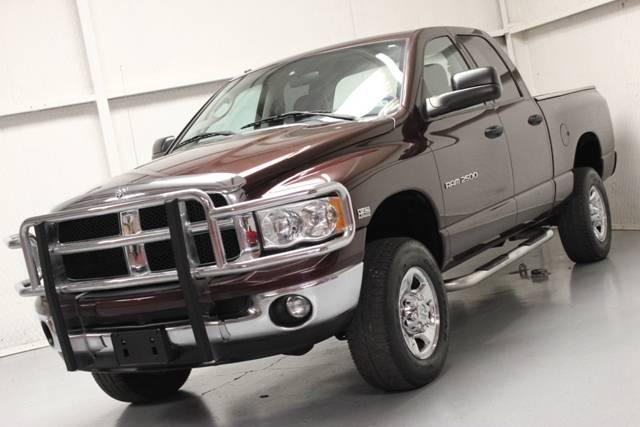 Dodge Ram 2500 2004 photo 2