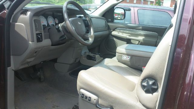 Dodge Ram 2500 2004 photo 2