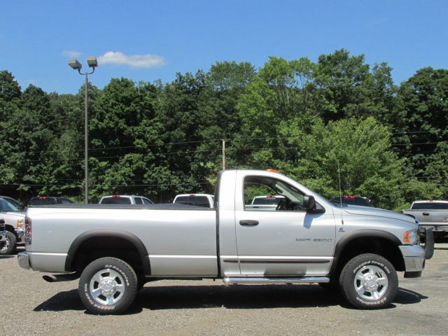 Dodge Ram 2500 2004 photo 1