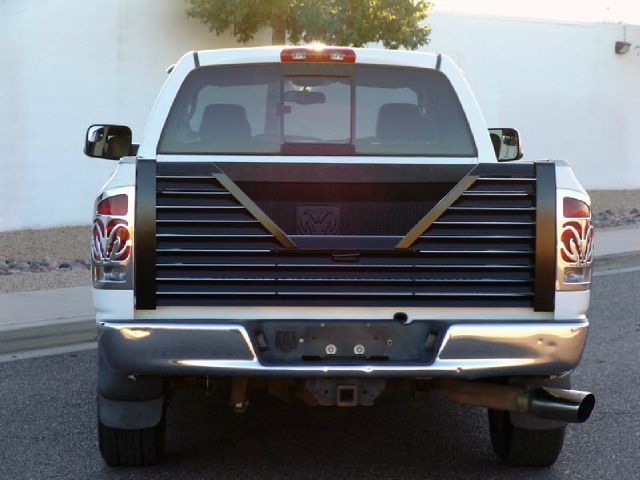 Dodge Ram 2500 2004 photo 2