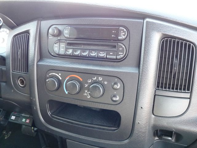 Dodge Ram 2500 2004 photo 26