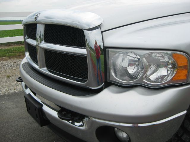 Dodge Ram 2500 2004 photo 3