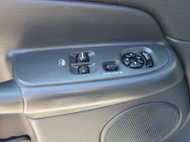 Dodge Ram 2500 2004 photo 19