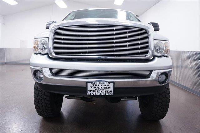 Dodge Ram 2500 2004 photo 18