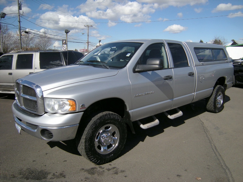 Dodge Ram 2500 2004 photo 2