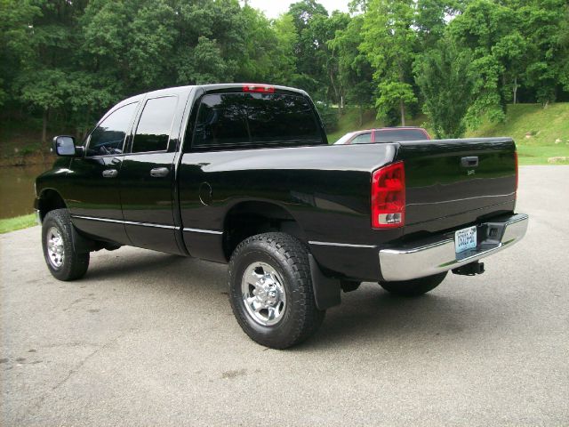 Dodge Ram 2500 2004 photo 2