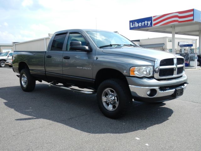 Dodge Ram 2500 2005 photo 2