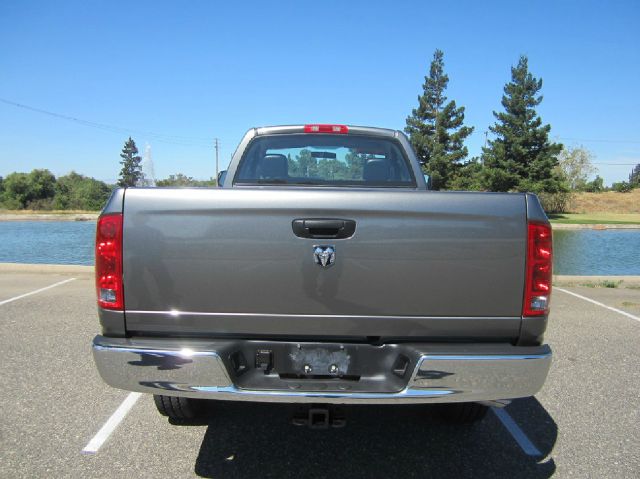 Dodge Ram 2500 2005 photo 2