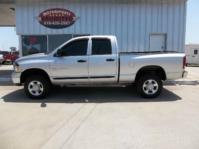 Dodge Ram 2500 Ext WT Pickup Truck