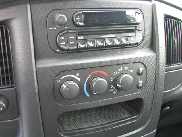 Dodge Ram 2500 2005 photo 26