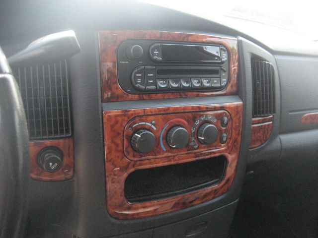 Dodge Ram 2500 2005 photo 10