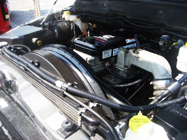 Dodge Ram 2500 2005 photo 2