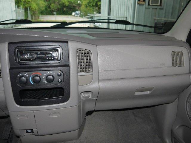 Dodge Ram 2500 2005 photo 2