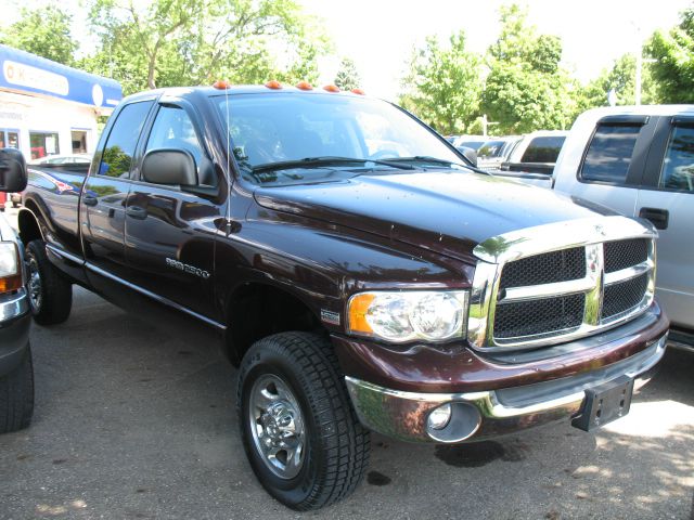 Dodge Ram 2500 2005 photo 2