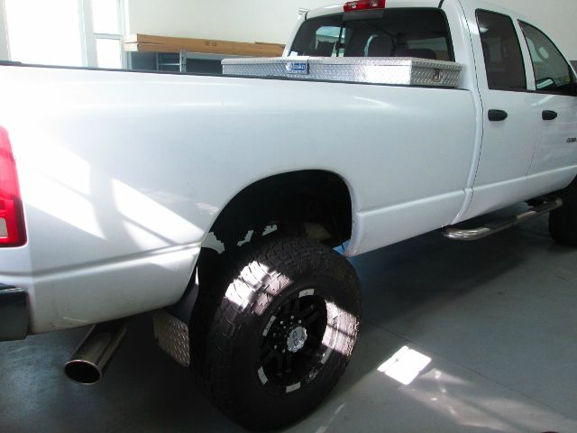 Dodge Ram 2500 2005 photo 2