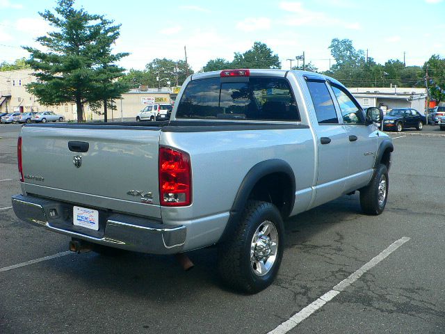 Dodge Ram 2500 2005 photo 2